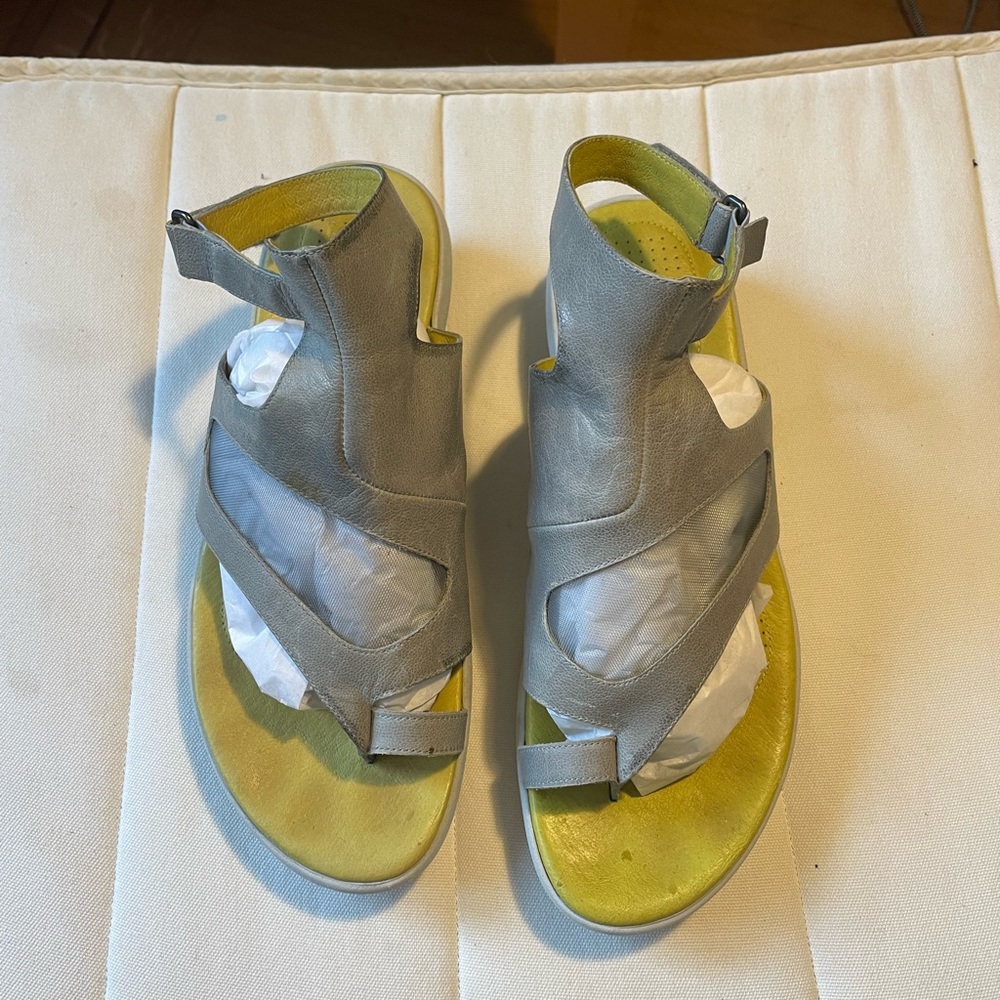 Tsubo Grey Sandals Size 10
